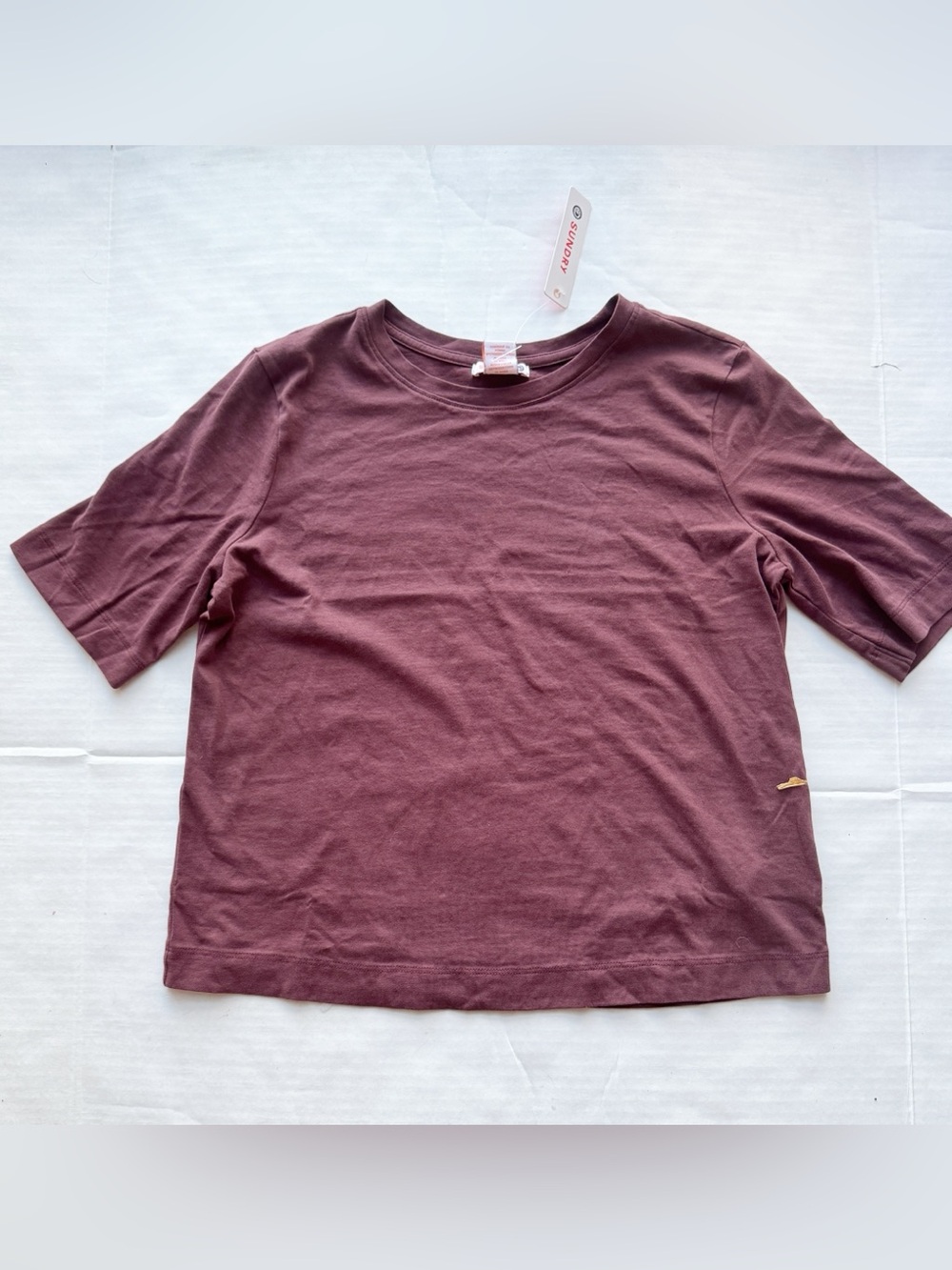 Sundry New Classic Essential Tee in 100% Cotton in Maroon Size S NWT